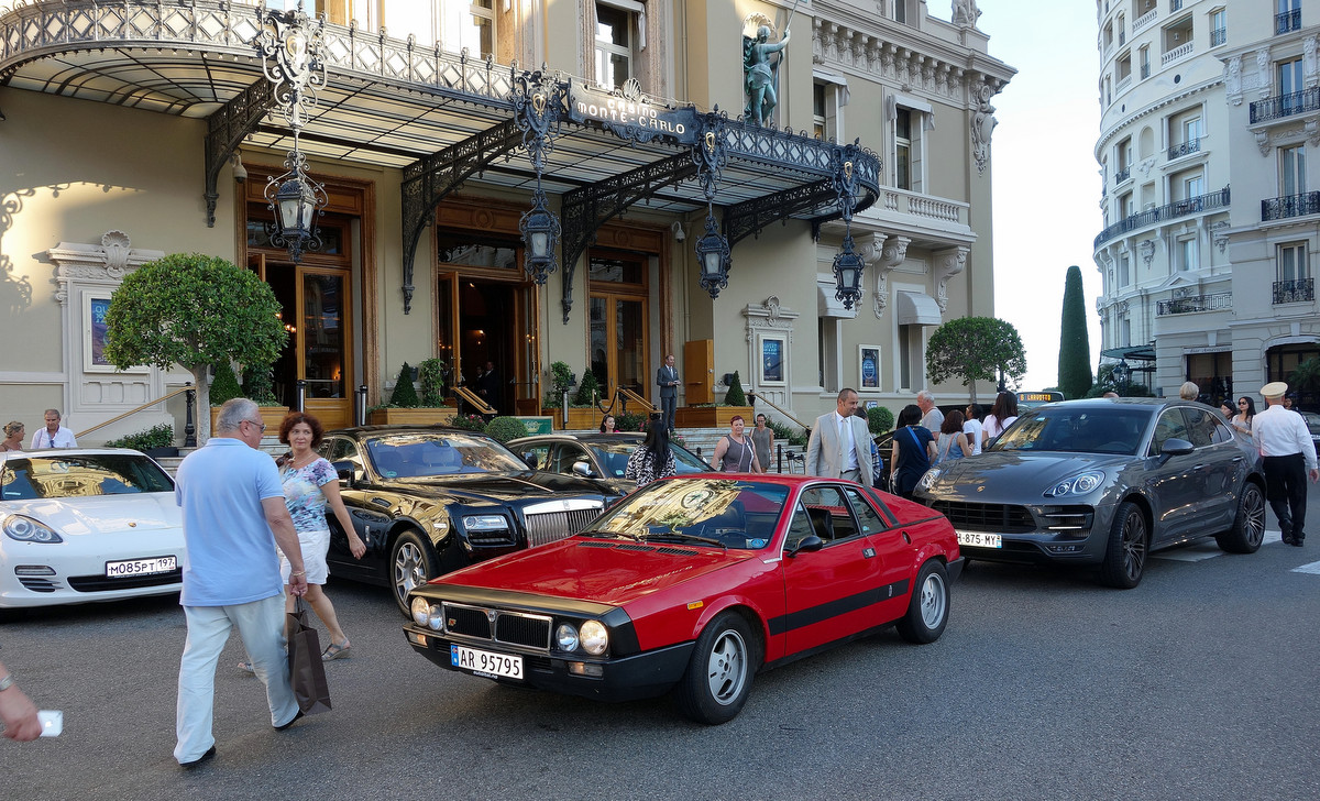 Montecarlo in front of Monte Carlo.JPG